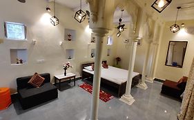 A Shivangan Heritage Home Stay Near Ghat